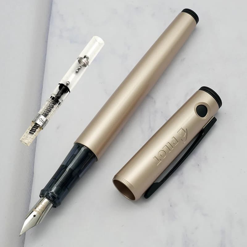 Stylo plume Pilot Explorer en résine, cadeau d'affaires pour adulte, signature, calligraphie pour étudiant, plume en acier inoxydable avec convertisseur d'encre Con-40