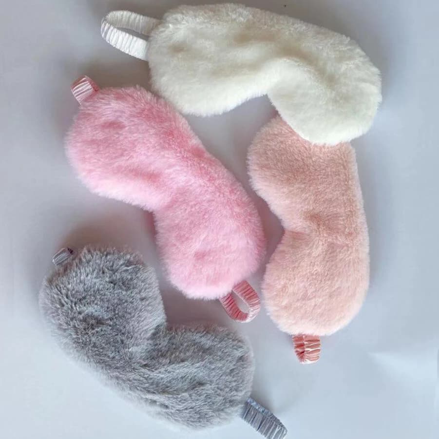 Masque de sommeil en peluche doux avec les yeux bandés, masques pour les yeux mignons, couverture de nuage d'amour, masque en peluche pour la sieste, couverture de santé pour les yeux