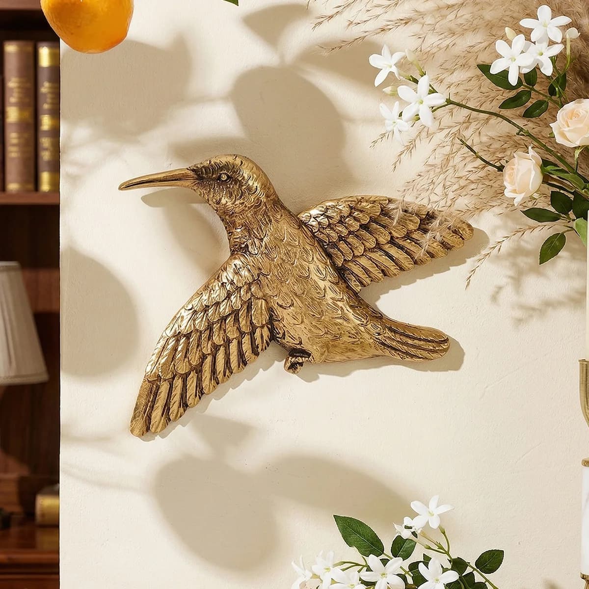 Décoration Murale Rétro en Résine Colibri Doré de Luxe Européen