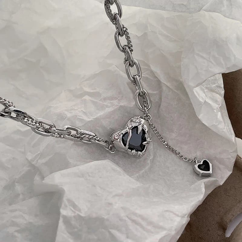 Hip Hop noir cristal amour coeur pendentif à breloques collier pour femmes Punk Rock longue chaîne glands collier ras du cou tendance bijoux