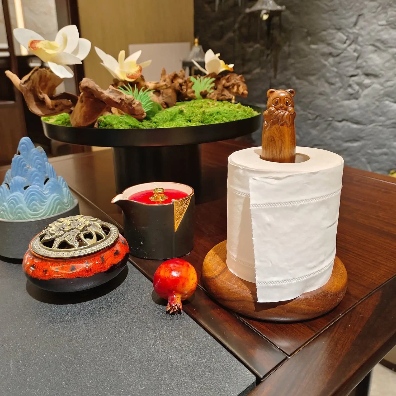 Panda porte-serviettes en papier rouleau porte-papier Table de cuisine dessin animé créatif noyer noir bois massif rouleau porte-papier panda