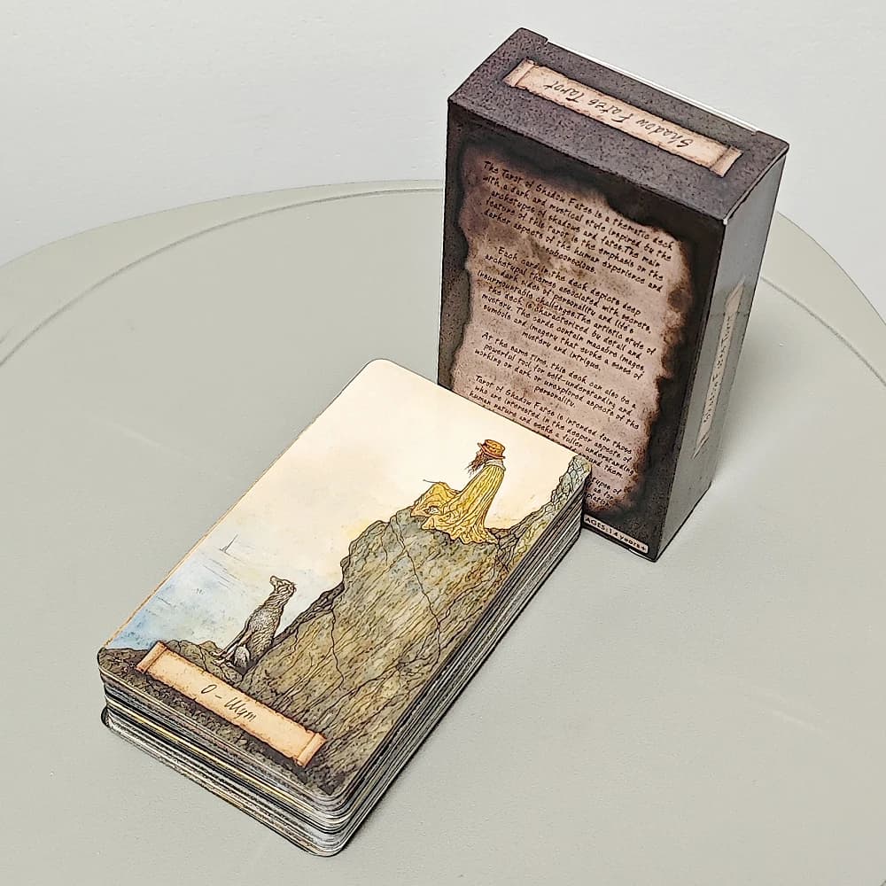 Shadow Fates Tarot Deck 78 pièces cartes sombres rentrées dans le folklore, le mythe et la sagesse de l'ombre-langue russe 10.3*6cm