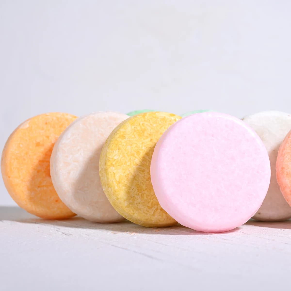 Shampooing Solide à l'Eau de Riz, Savon Capillaire à l'Essence de Lait de Riz, Savon Naturel Nettoyant en Profondeur aux Huiles