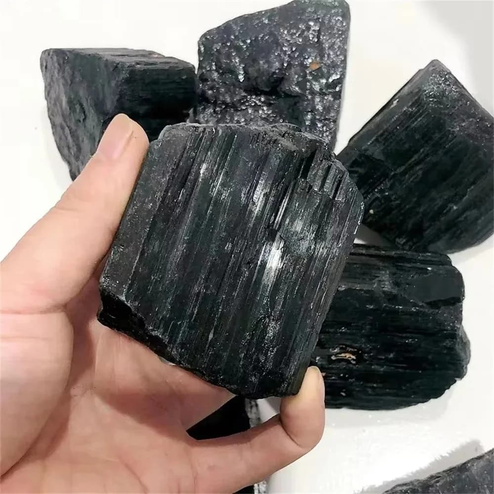 Grande pierre brute de Tourmaline noire naturelle de 17.64oz