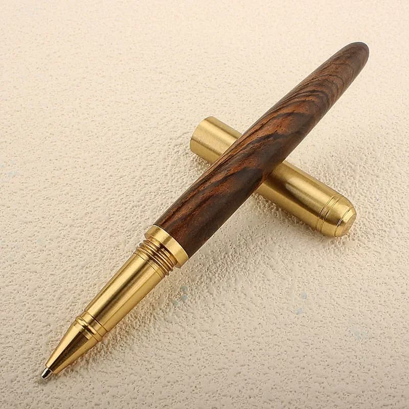 Stylo à bille rétro en métal, 0.7mm, stylos d'écriture en bois pour étudiants, stylos de calligraphie artistique, cadeaux d'affaires, fournitures de papeterie
