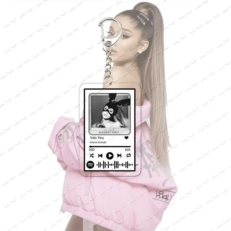 Porte-clés populaires Ariana Grande : Code de playlist musical Into You Love Me Harder pour sacs d'accessoires, cadeaux pour fans