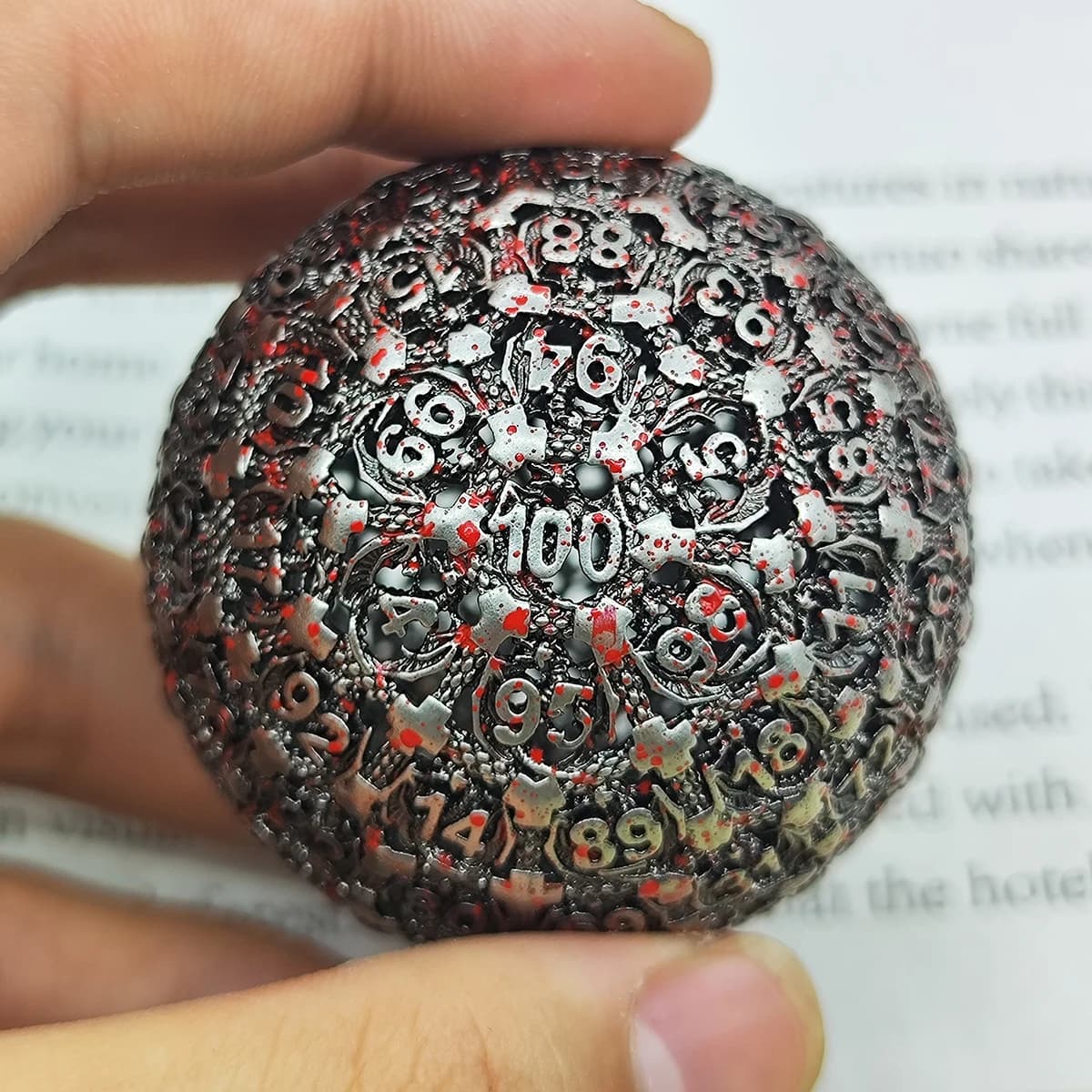 D100 Dés creux en métal pour petits déjeuners, Dragon volant multi-faces, 100 faces, D100 Grands dés creux en métal (1.78 pouces de diamètre)