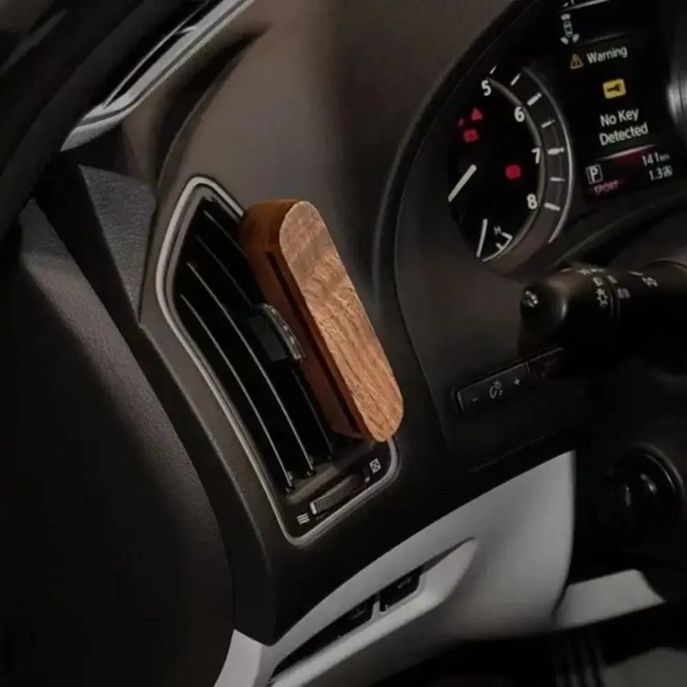 Diffuseur de parfum pour voiture en bois massif naturel, parfum durable avec 10 bâtonnets de recharge, désodorisant pour véhicule