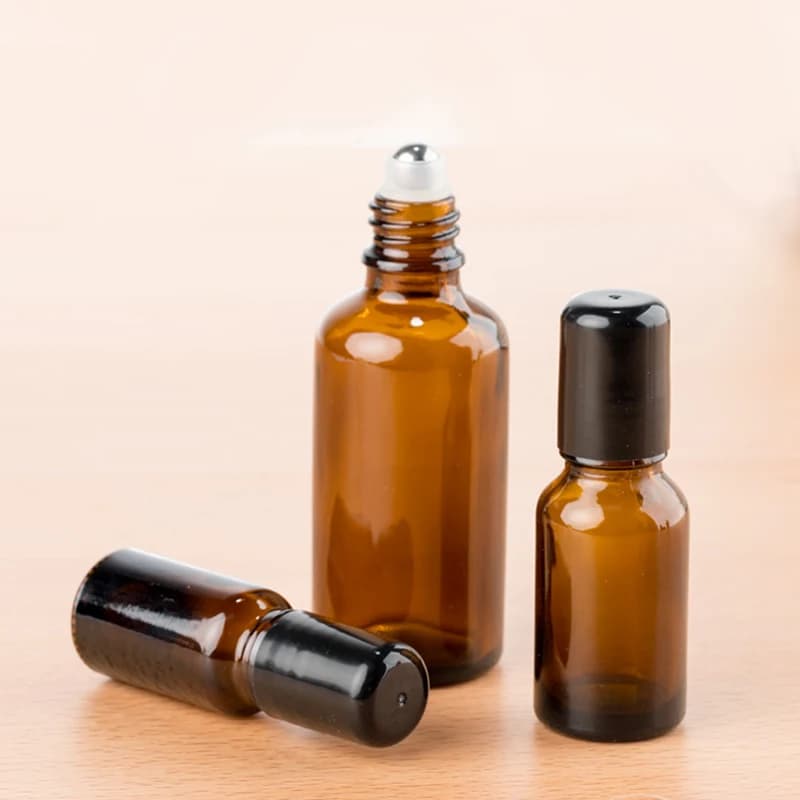 Flacon roll-on en verre ambré 10 ml avec bille en acier inoxydable - Flacon vide rechargeable pour huiles essentielles et parfums pour l'aromathérapie