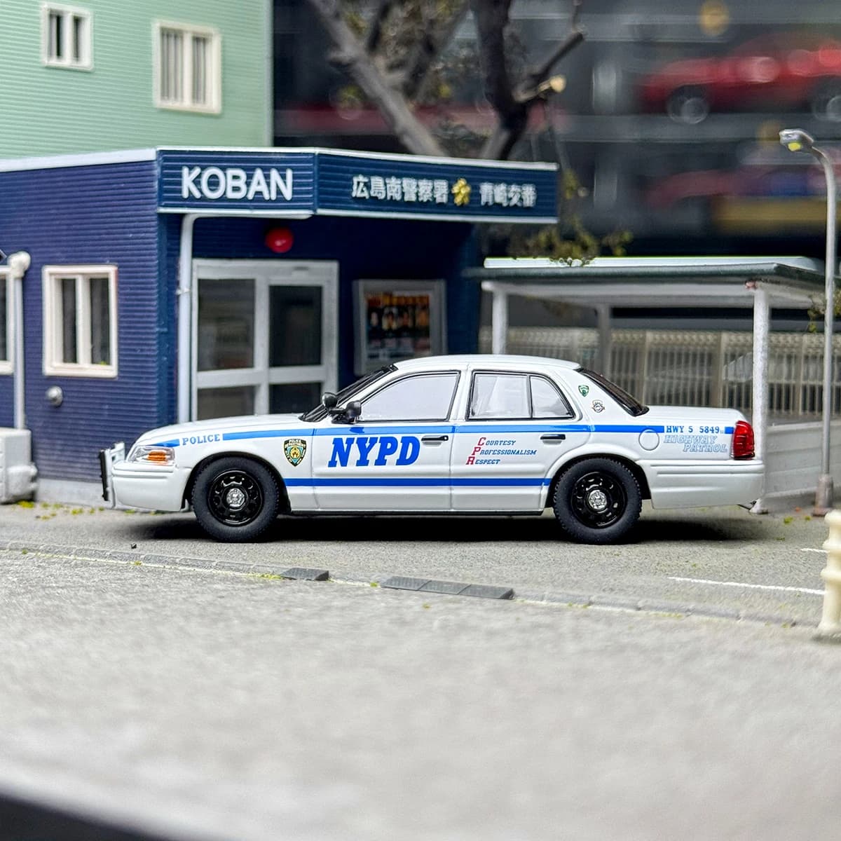 Rollin 1:64 Voiture de police de New York NYPD HWY et AUX, modèle de voiture miniature en métal