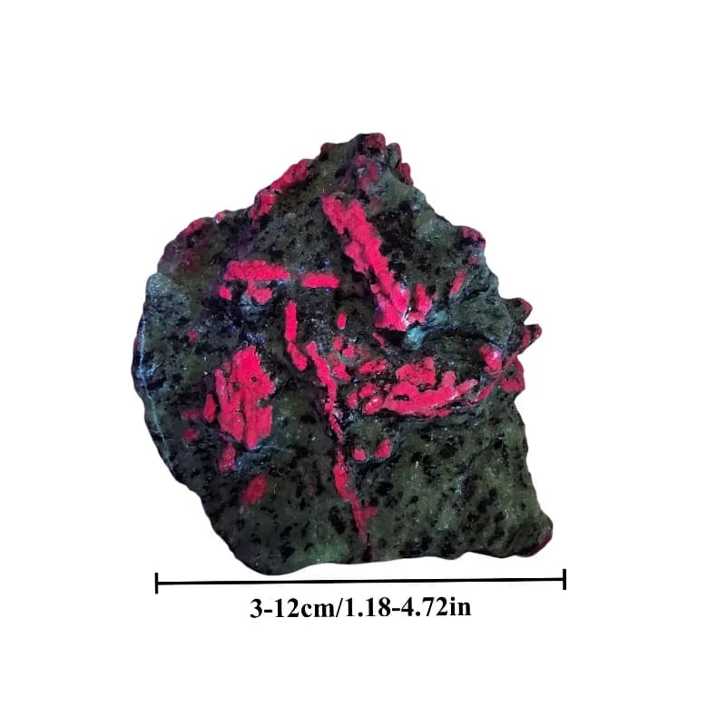 Rubis naturel de haute qualité dans une pierre de Zoisite - pierres brutes rouges et vertes de forme irrégulière, non polies et brutes