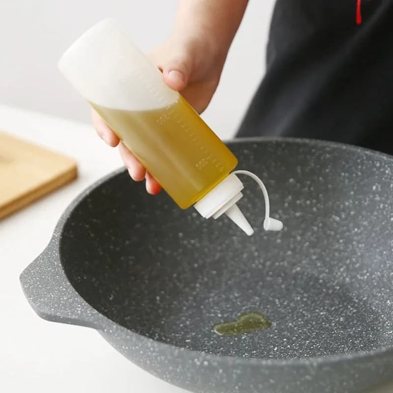 Bouteilles à presser pour condiments, distributeur de Sauce à salade, moutarde, Mayo, Sauces chaudes, huile d'olive, bouteilles de stockage, fournitures de cuisine, 200ml/300ml