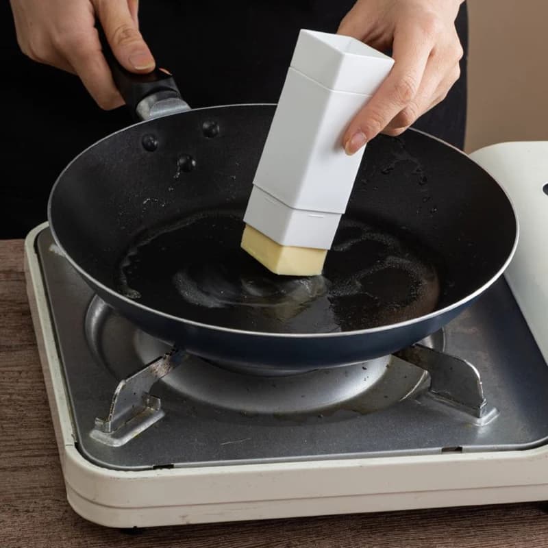 ​ ​ Épandeur de beurre vertical – Épandeur PP sans danger pour les aliments avec base pivotante, distributeur de beurre non gras. Parfait pour le petit déjeuner