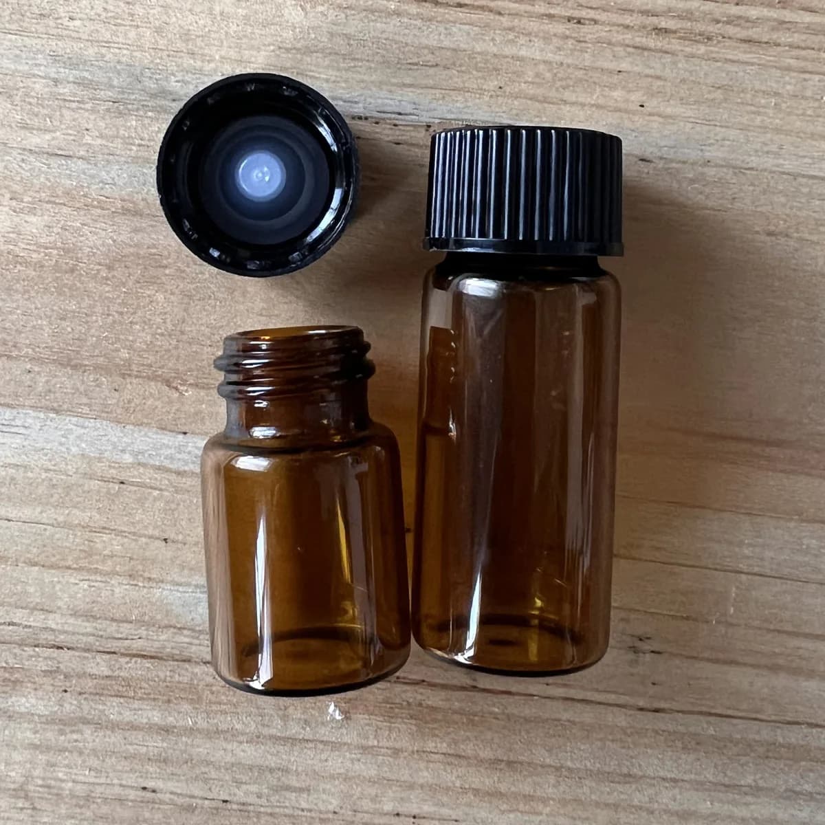 24x Flacons en verre ambré/transparent de 5ml