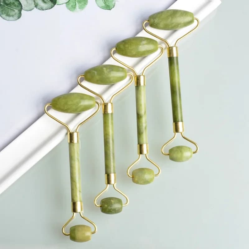 Rouleau de Massage en Jade vert pour le visage