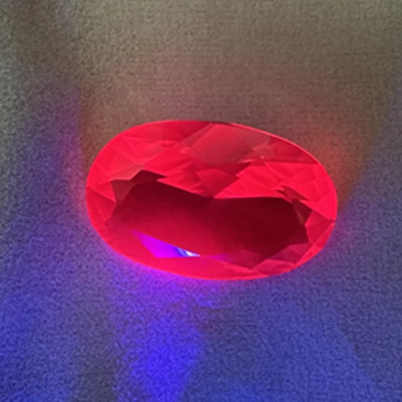 Grand rubis ovale de 13x18mm, 15,0 ct, pierre précieuse en vrac pour la fabrication de bijoux DIY, testé aux UV.