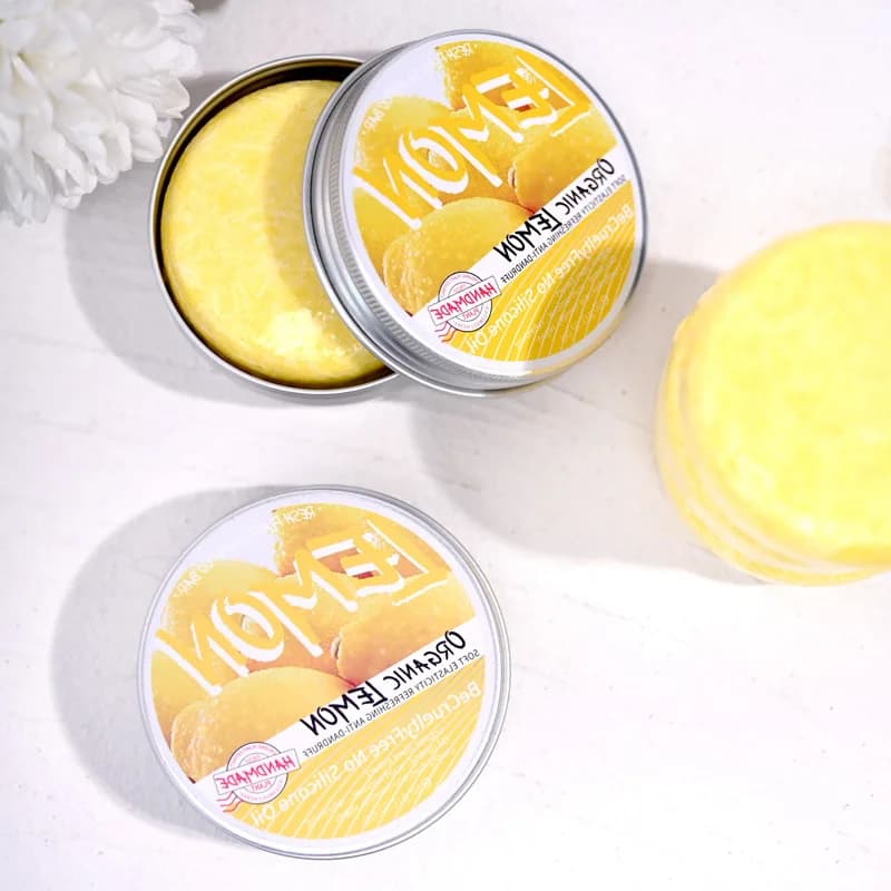 Le shampooing végétal au citron est incliné
