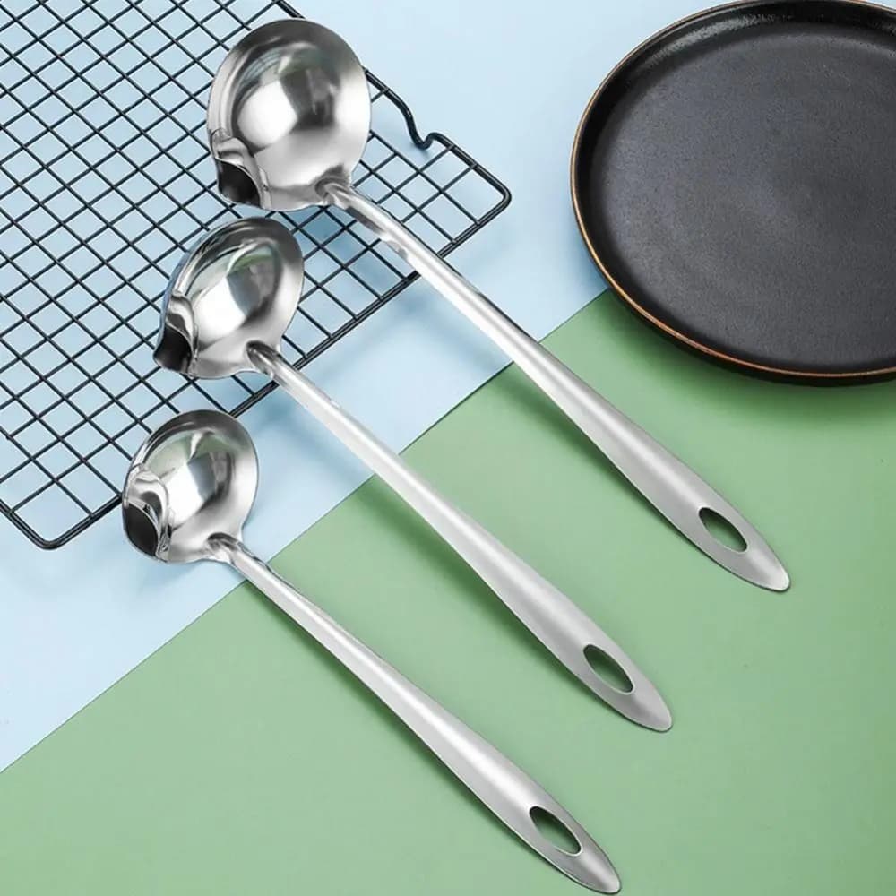 Cuillère passoire pour séparation de soupe à l'huile