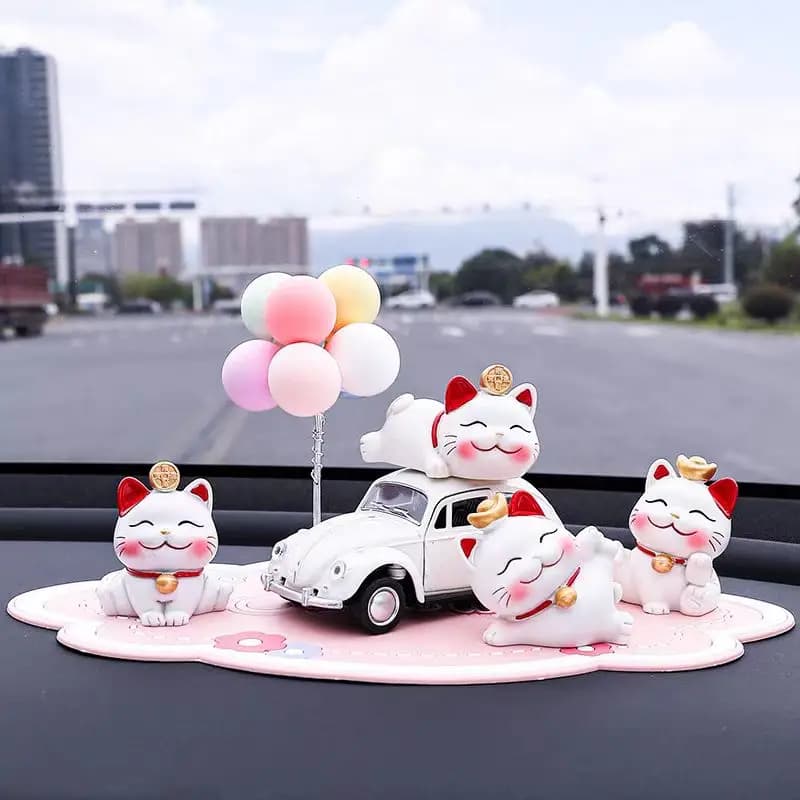 Décorations intérieures de voiture mignonnes et créatives à la mode