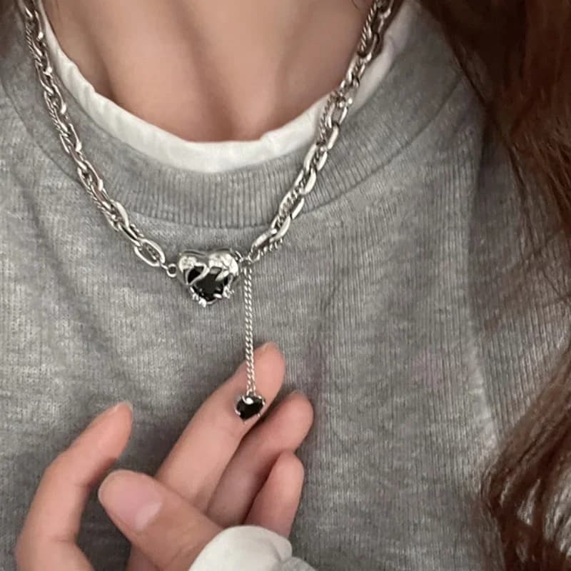 Hip Hop noir cristal amour coeur pendentif à breloques collier pour femmes Punk Rock longue chaîne glands collier ras du cou tendance bijoux