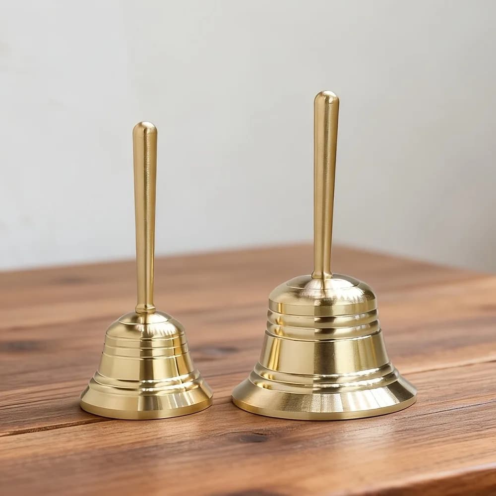 Cloche de service vintage en laiton massif, sonore et polie, avec son clair et net, pour salle à manger et réception