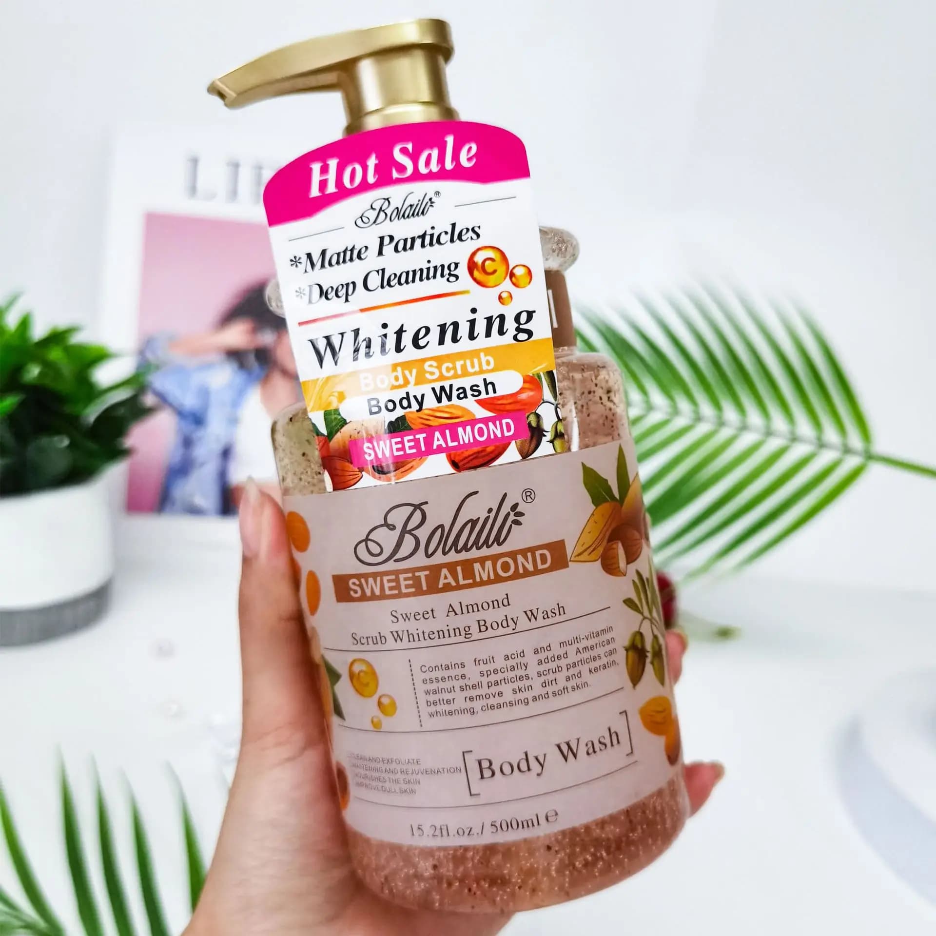Gel Douche Exfoliant et Hydratant à l'Amande Douce, Éclaircissant et Nettoyant en Profondeur pour les Pores, 500ml