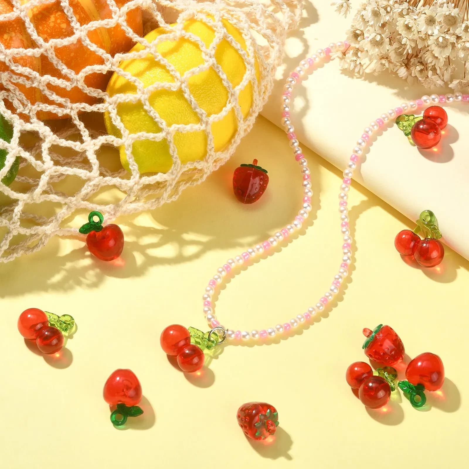 Breloques de fruits rouges en acrylique 3D