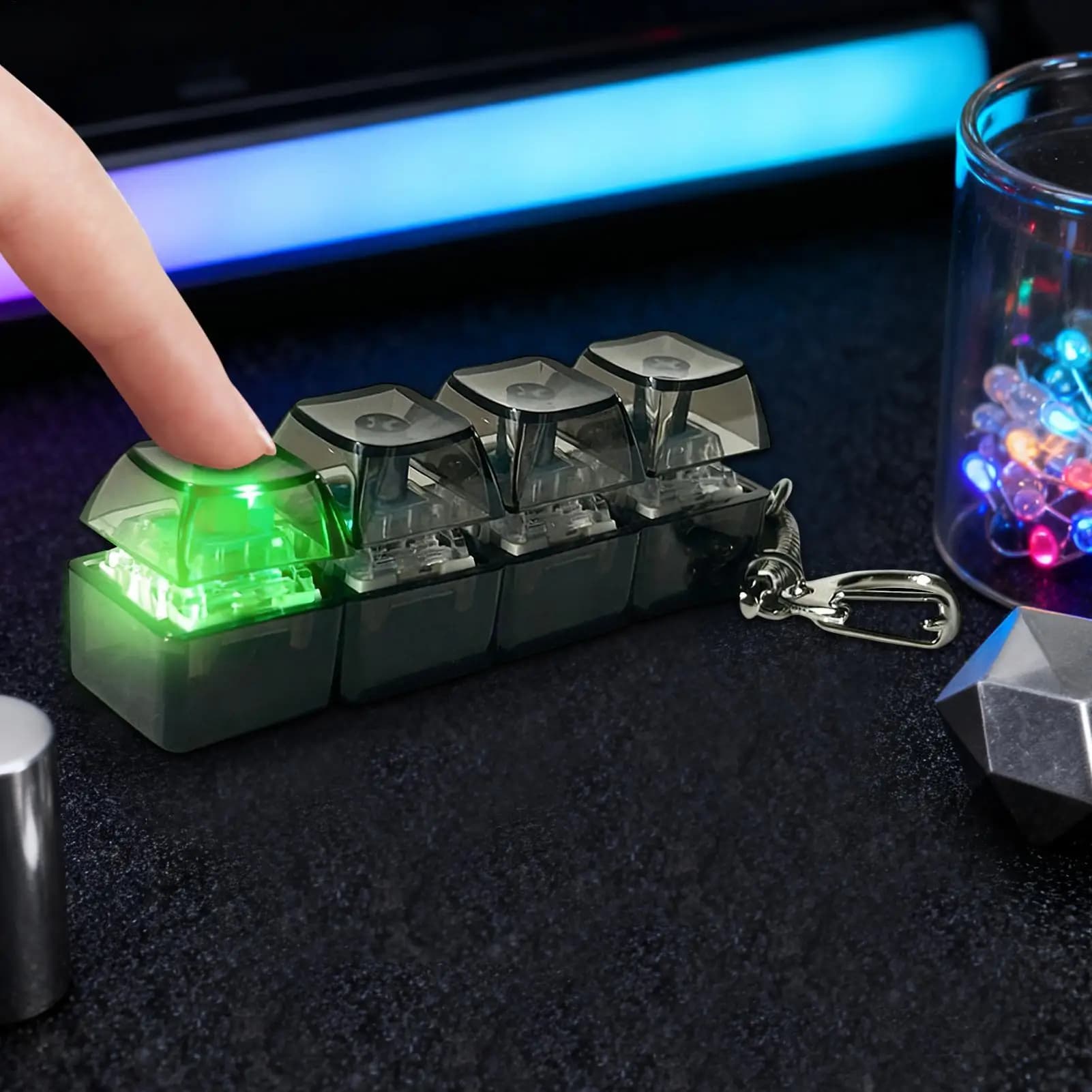 Clavier à 4 touches relaxant, jouet anti-stress, gadget de décompression, bouton de clavier, porte-clés fidget pour adultes