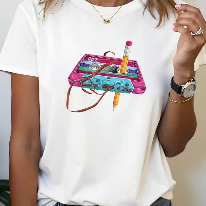 T-shirt pour femme - Festival de musique - Motif rétro en forme de cassette - Impression de motifs de musique et de mode des années 80 - T-shirt à col rond pour femme - Printemps-été