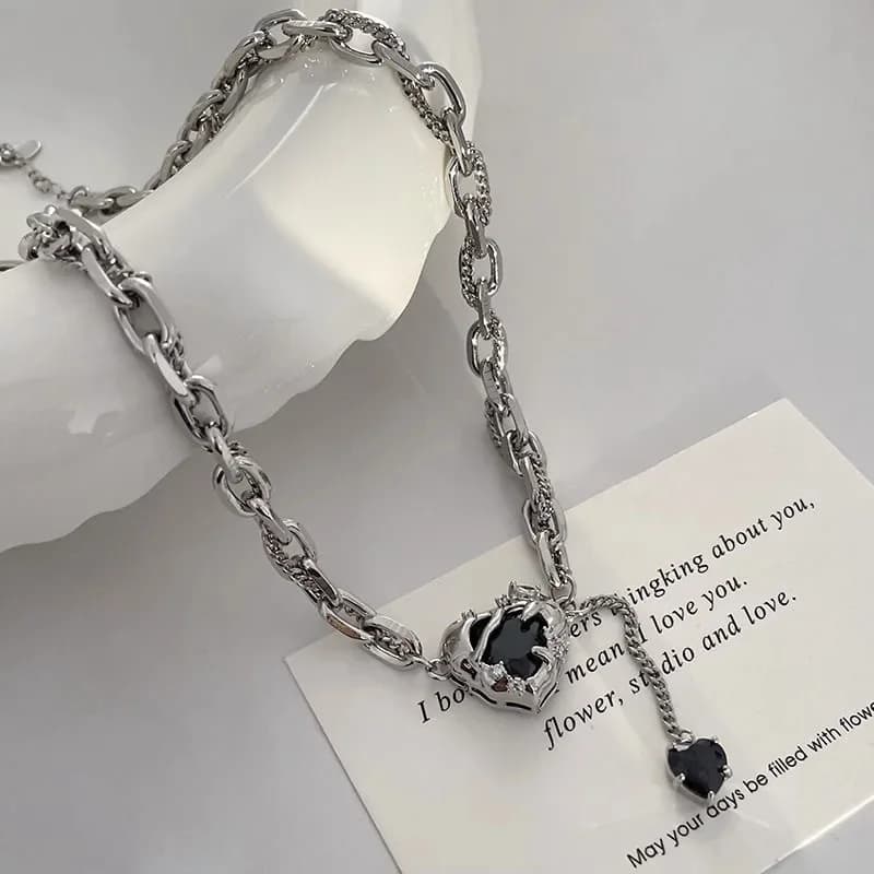 Hip Hop noir cristal amour coeur pendentif à breloques collier pour femmes Punk Rock longue chaîne glands collier ras du cou tendance bijoux