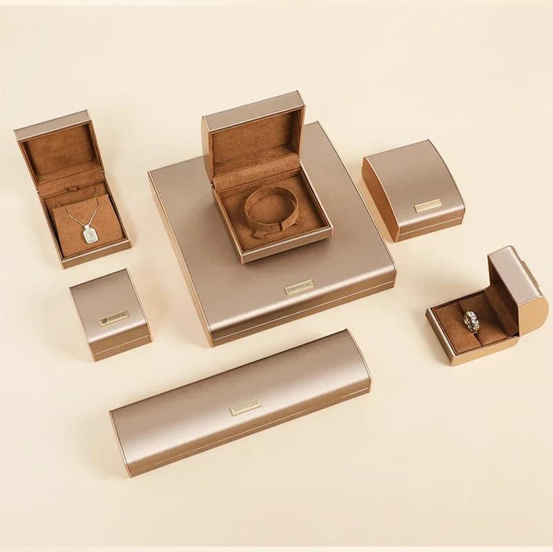 Boîte à bijoux de luxe légère