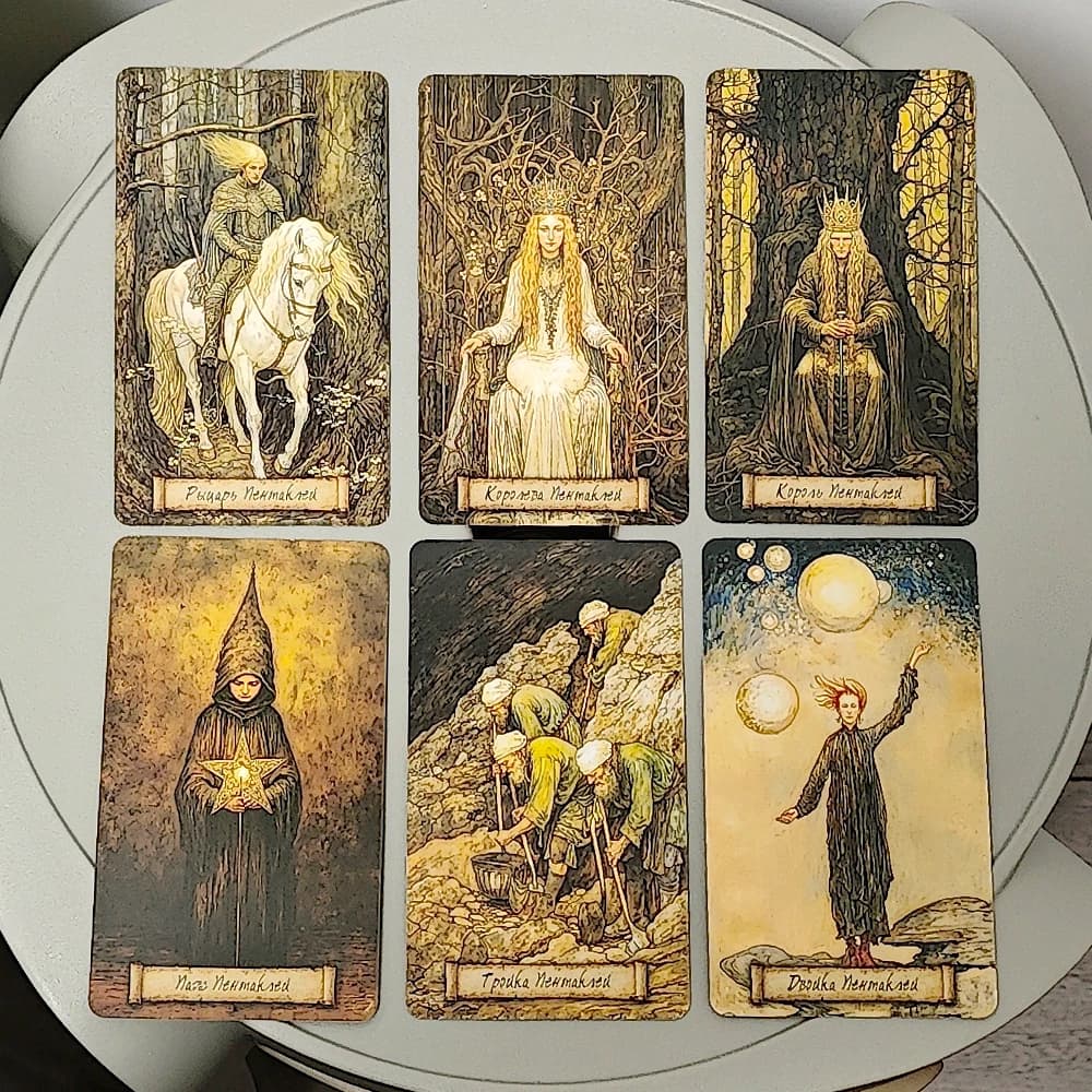 Jeu de Tarot Shadow Fates, 10.3x6cm, 78 cartes sombres, raide dans le folklore, le mythe et la sagesse de l'ombre, langue russe