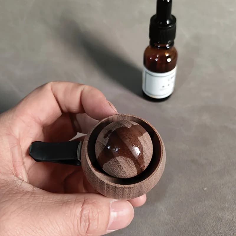 Diffuseur d'huiles essentielles en bois pour voiture et maison