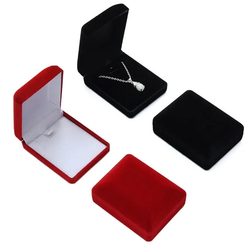 Boîte à colliers en velours