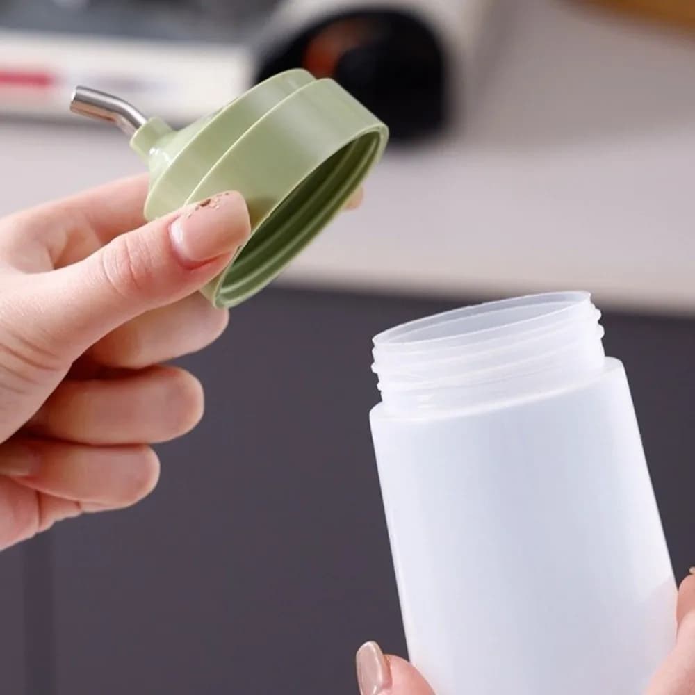 Bouteille à presser en plastique pour condiments