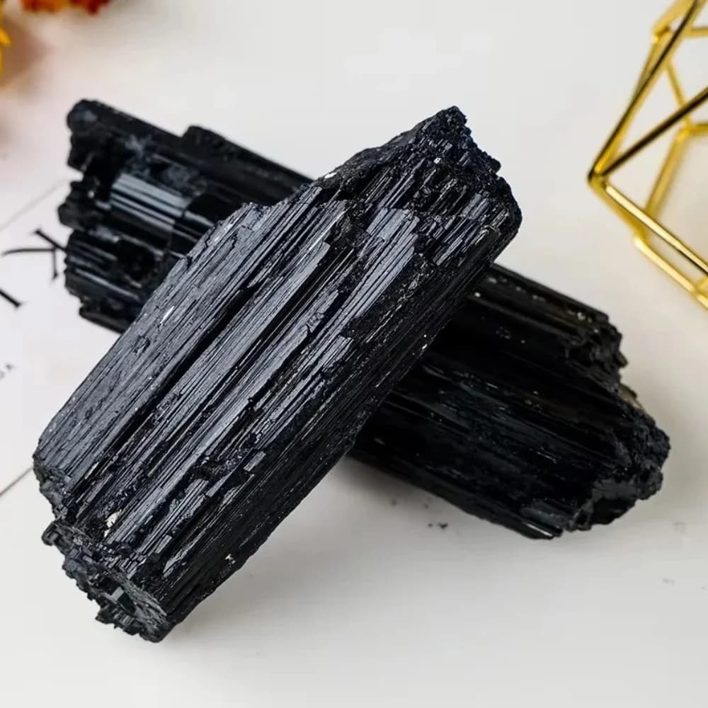 Grande pierre brute de Tourmaline noire naturelle de 17.64oz