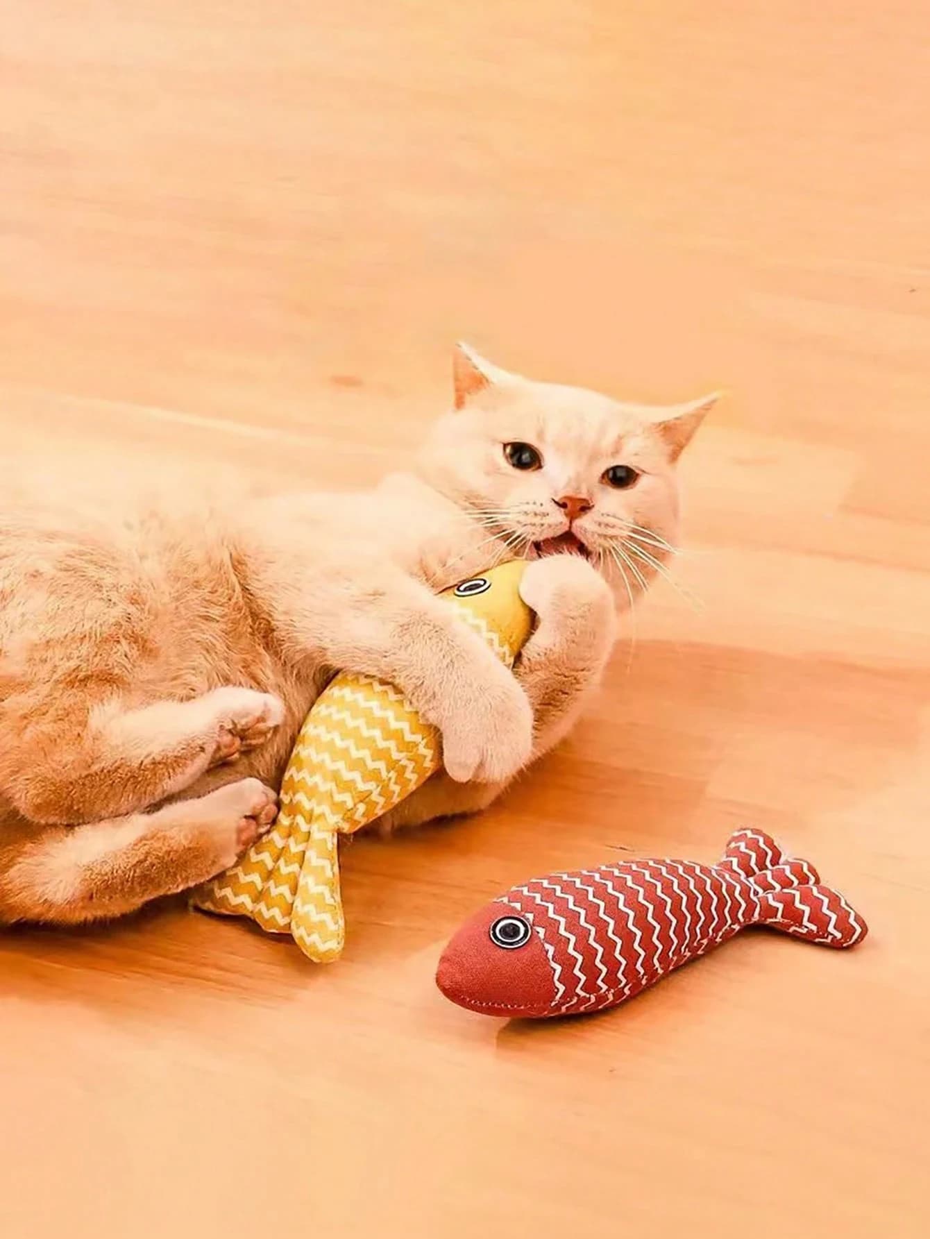 2 jouets pour chat, poisson à l'herbe à chat