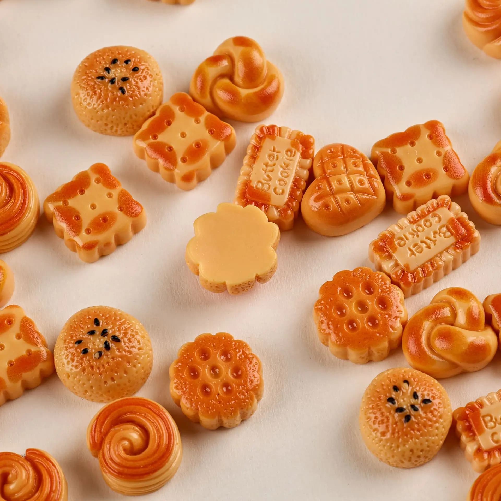 Mini rouleau de beurre aléatoire, 30 pièces, modèle alimentaire pour pain, scène de cuisine, résine, crème faite à la main, autocollant décoratif pour réfrigérateur, décoration de maison
