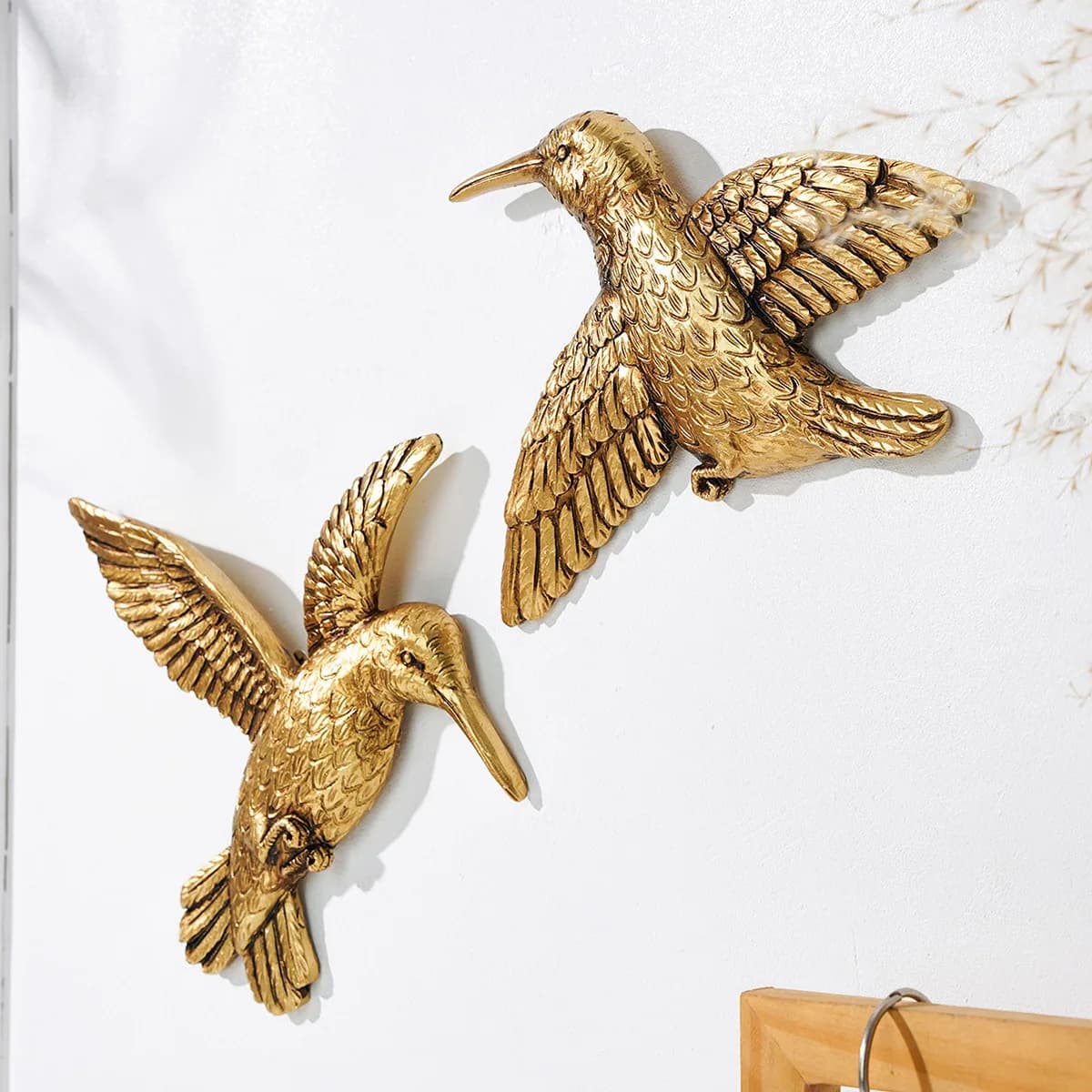 Décoration Murale Rétro en Résine Colibri Doré de Luxe Européen