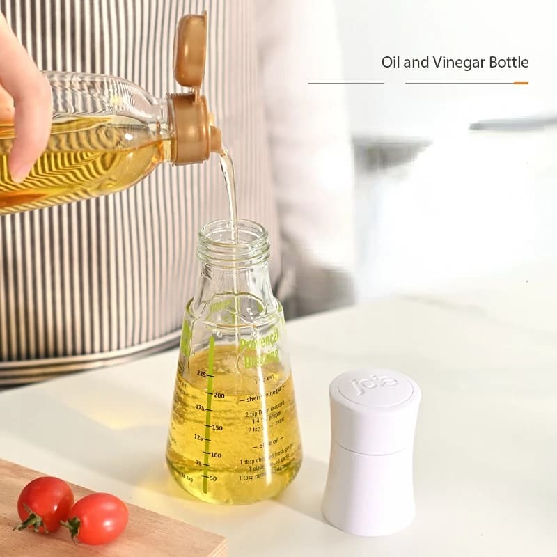 Joie salade commode bouteille de Sauce