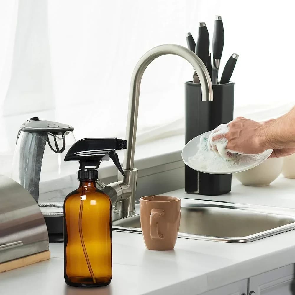 Flacon pulvérisateur vide rechargeable en verre ambré