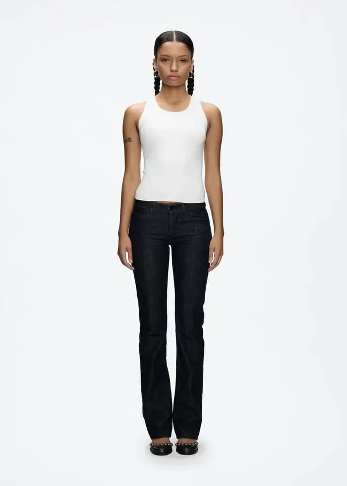 Débardeur couleur originale taille basse jean jambe droite coupe ajustée pantalon long sans stretch