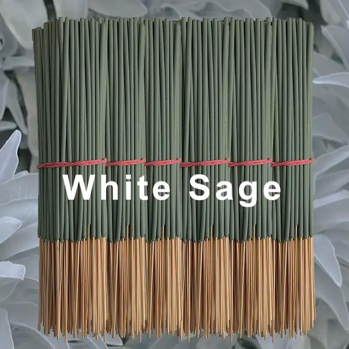 Huile essentielle de lavande et de sauge blanche menthe