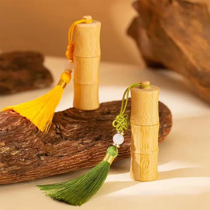 Bouteille à rouler en bambou écologique avec glands