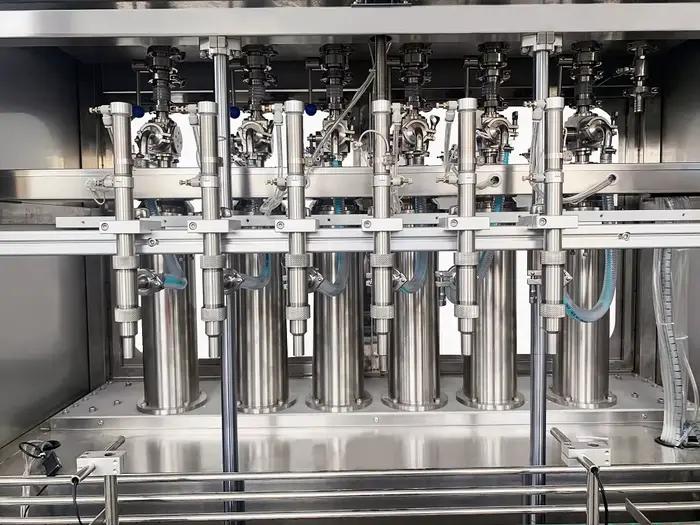 Équipement de remplissage d'huile personnalisé FOODLINE, machine de remplissage et de bouchage d'huile, équipement de remplissage automatique de liquides