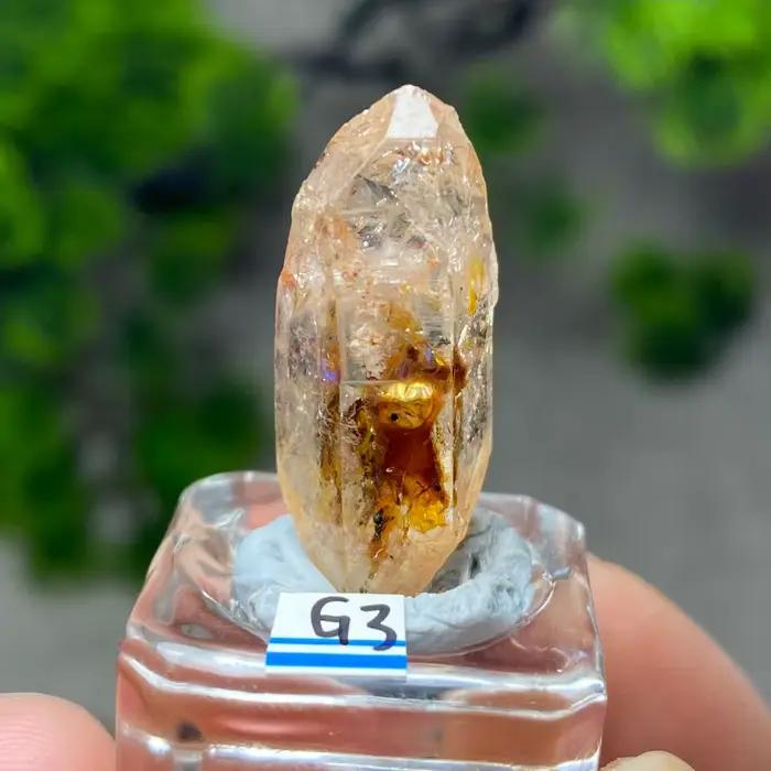 Rareté : Spécimen minéral de cristal de pétrole 100 % naturel, quartz galline à effet fluorescent, provenant du Pakistan