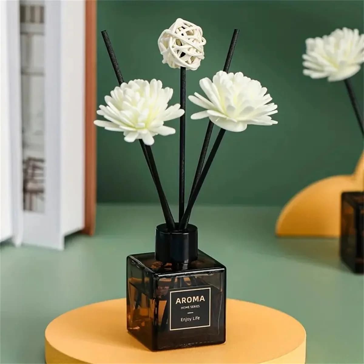 Nouvelle petite bouteille carrée grise, huile essentielle d'aromathérapie sans feu pour une atmosphè
