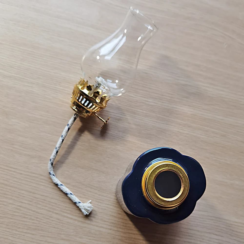 Lampe à huile vintage en céramique, lanterne à kérosène de 7.17 pouces avec flamme réglable pour la méditation, le camping et la décoration intérieure