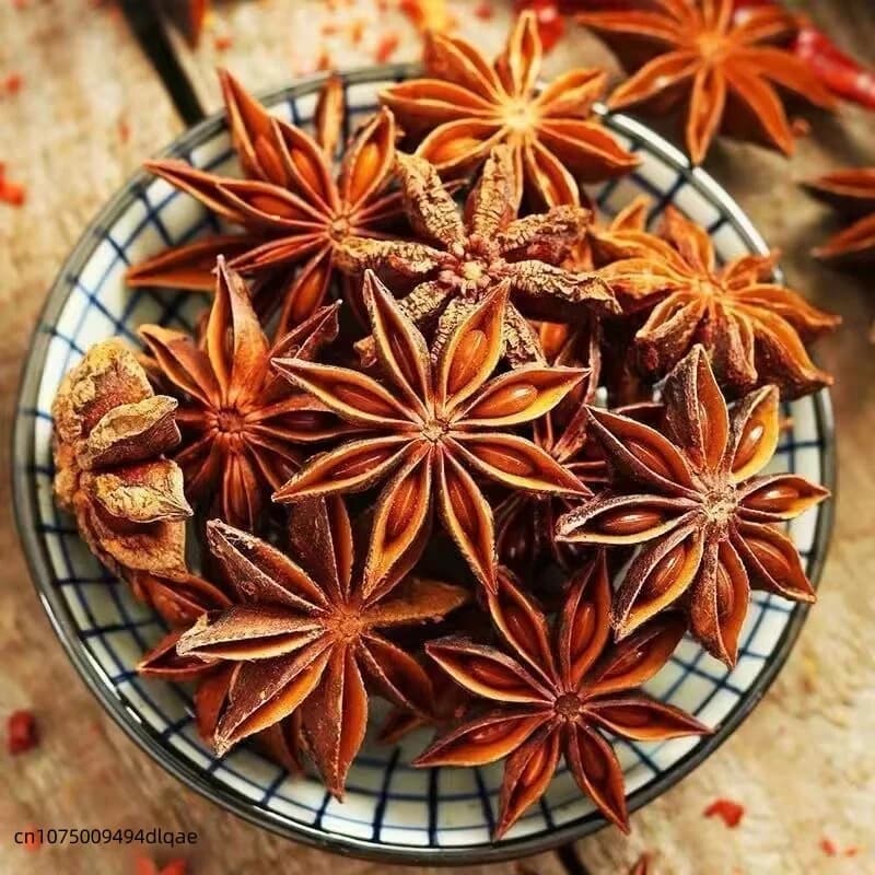 Épices naturelles pures de haute qualité : bâtonnets d'anis étoilé et de cannelle pour l'aromathérapie, les loisirs créatifs et la décoration de la maison et des mariages