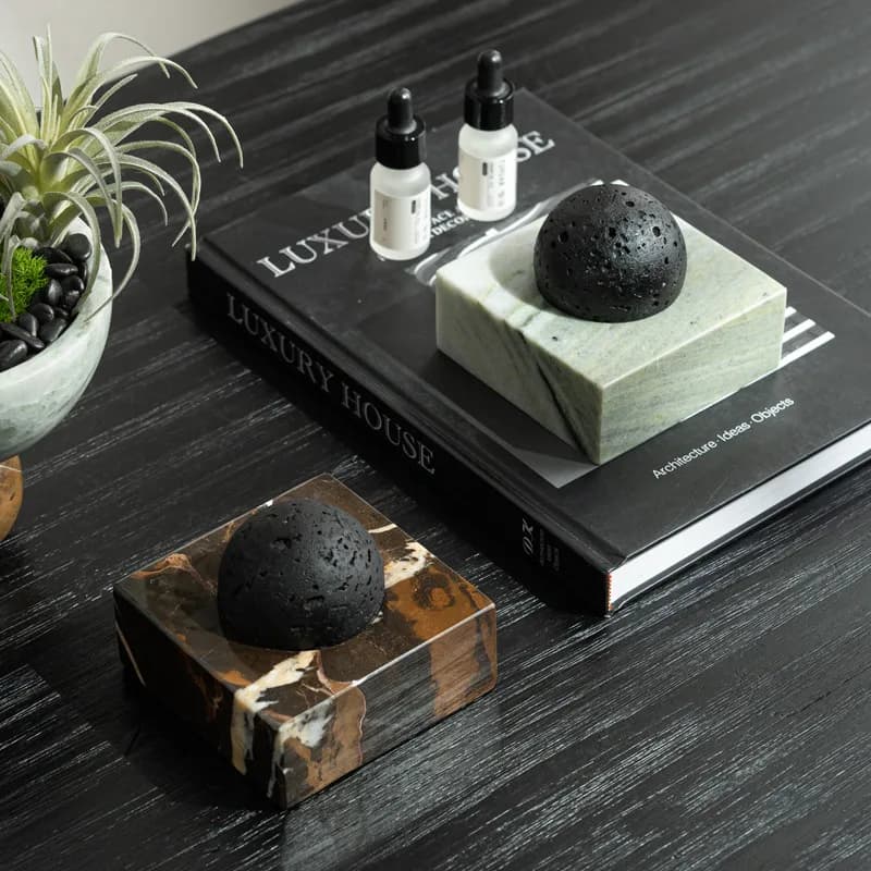 Diffuseur de pierre de roche de lave noire avec base en marbre